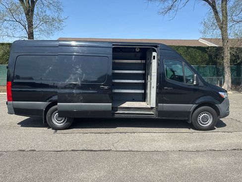 Used 2020 Mercedes-Benz Sprinter 2500 image 24