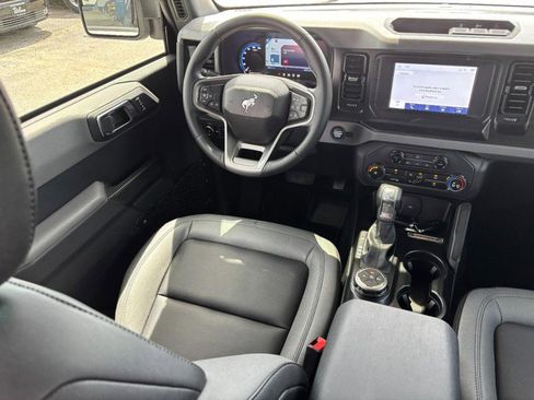 Used 2023 Ford Bronco Big Bend image 14