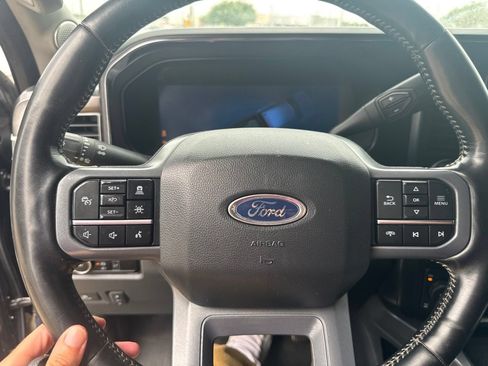 Used 2024 Ford F350 Lariat w/ Lariat Ultimate Package AWD/4WD image 11