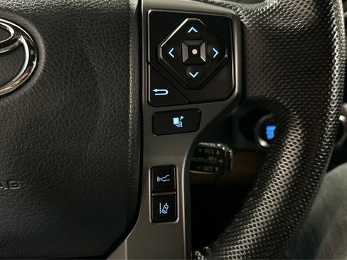 Used 2020 Toyota Tacoma TRD Sport image 24