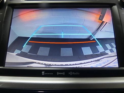 Used 2019 Toyota Highlander XLE image 15