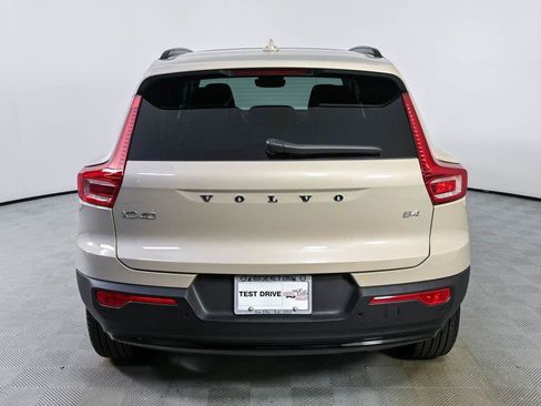 Used 2026 Volvo XC40 B4 Plus w/ Protection Package Premier FWD image 30