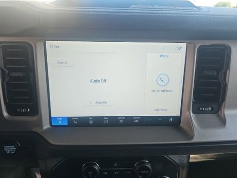 Used 2025 Ford Bronco Outer Banks AWD/4WD image 14