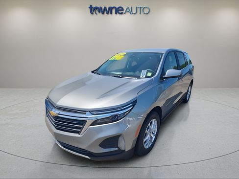 Used 2024 Chevrolet Equinox LT w/ LPO, Floor Liner Package AWD/4WD image 3