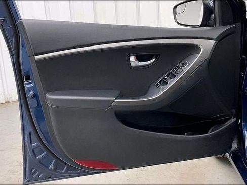 Used 2016 Hyundai Elantra GT FWD image 20