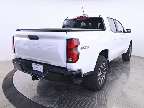 Used 2026 Chevrolet Colorado Z71 w/ Technology Package AWD/4WD image 7