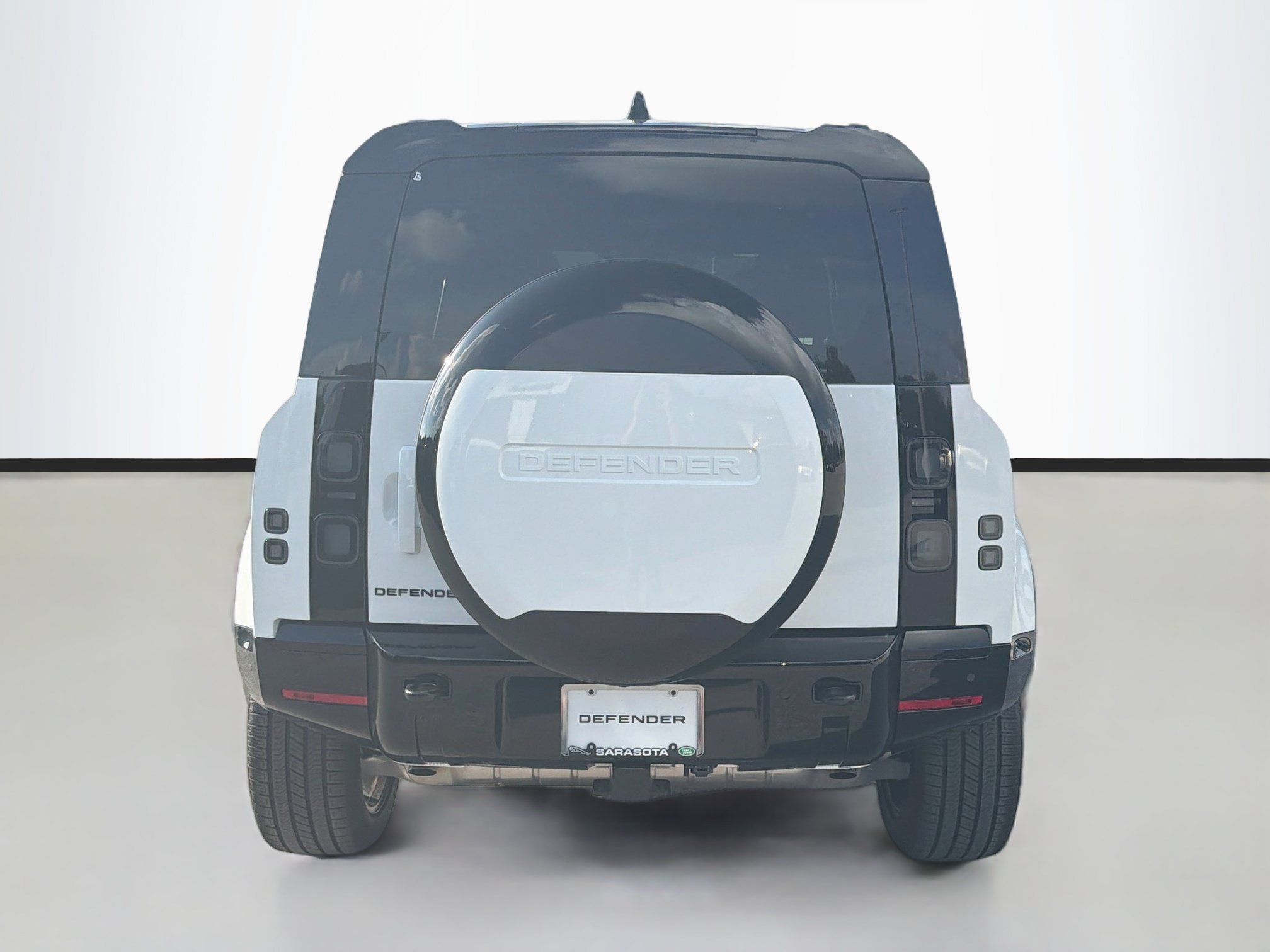 New 2026 Land Rover Defender 110 X-Dynamic SE AWD/4WD image 4