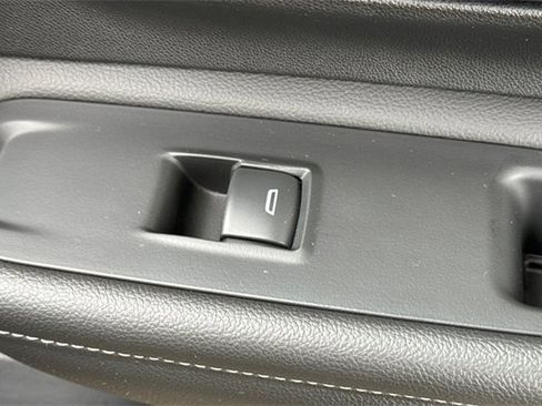 Used 2022 GMC Terrain SLE w/ Driver Convenience Package image 22