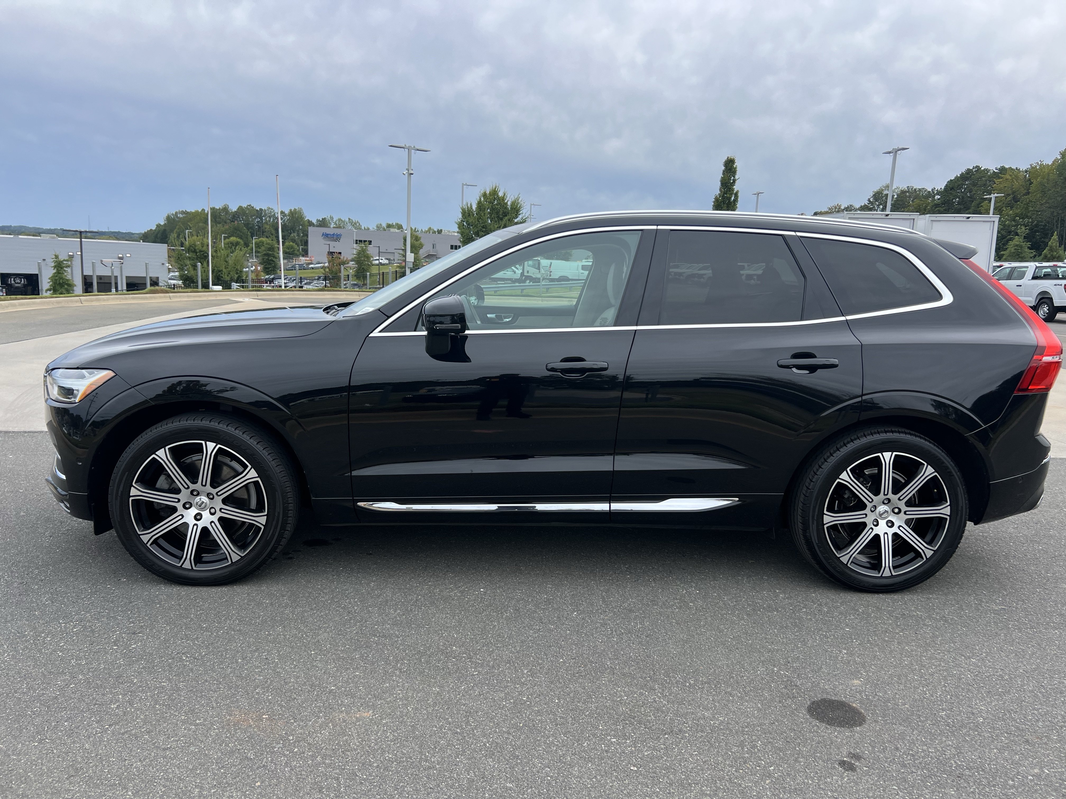 Used 2021 Volvo XC60 T6 Inscription w/ Protection Package Premier AWD/4WD image 6