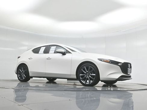 Used 2023 MAZDA MAZDA3 s image 4