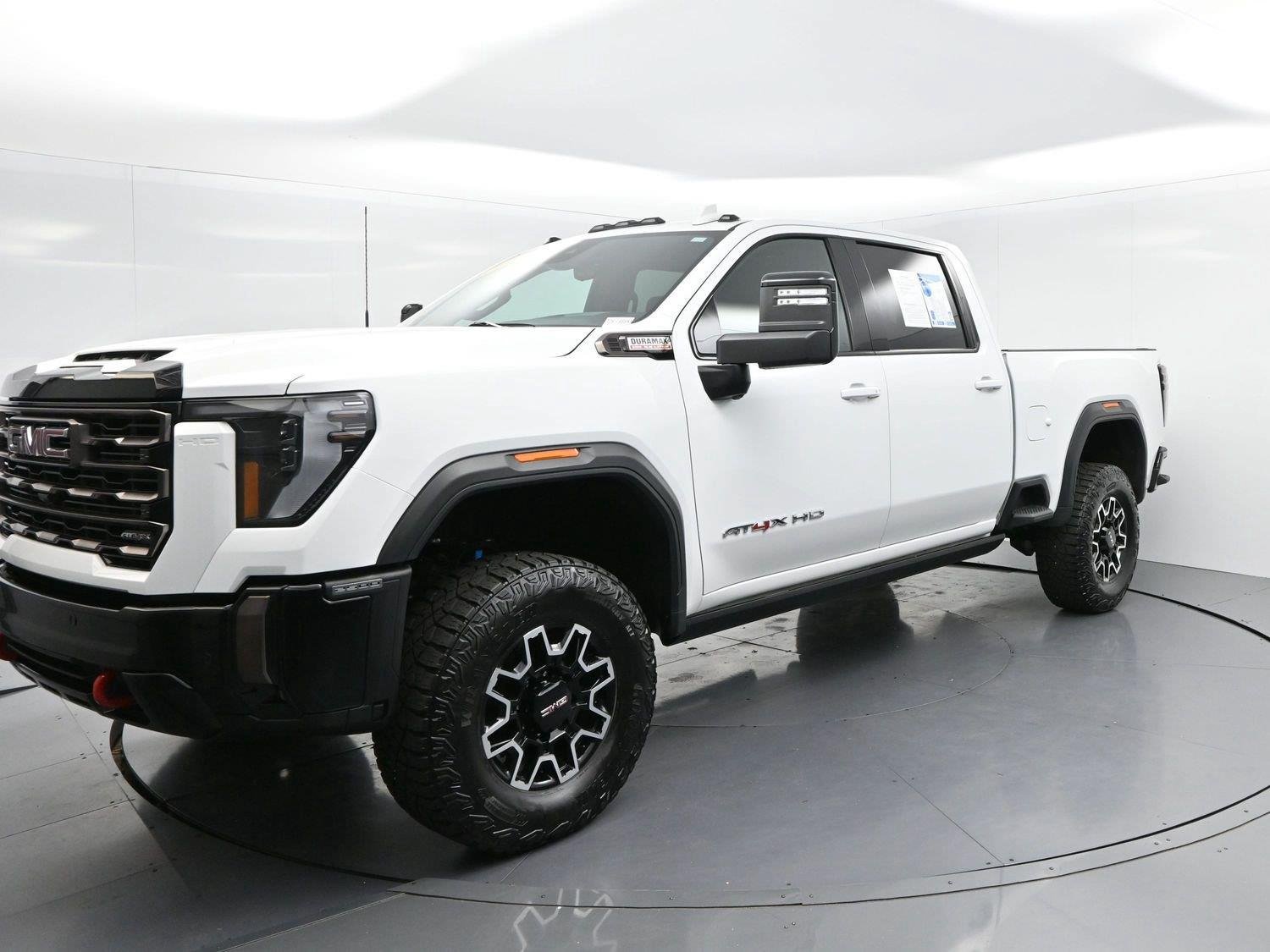 Used 2024 GMC Sierra 2500 AT4X AWD/4WD image 3