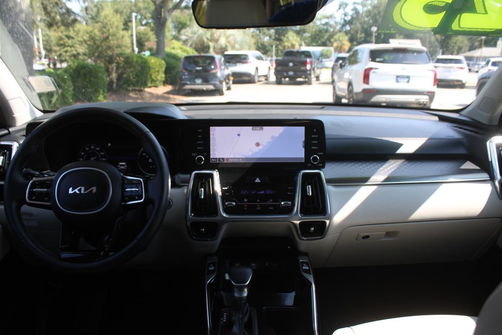 Certified 2023 Kia Sorento SX AWD/4WD image 25