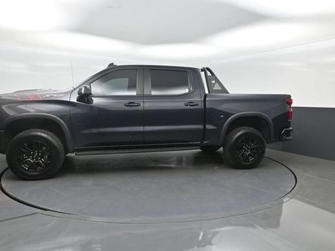Used 2022 Chevrolet Silverado 1500 ZR2 w/ Technology Package AWD/4WD image 3