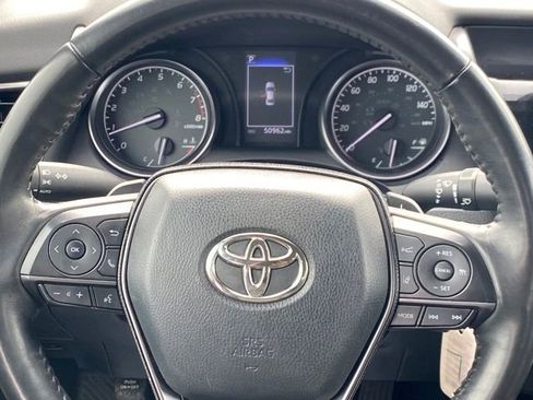 Used 2023 Toyota Camry SE image 7