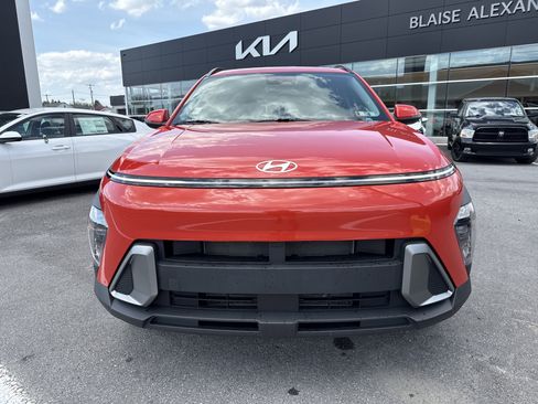 Used 2025 Hyundai Kona SEL image 9