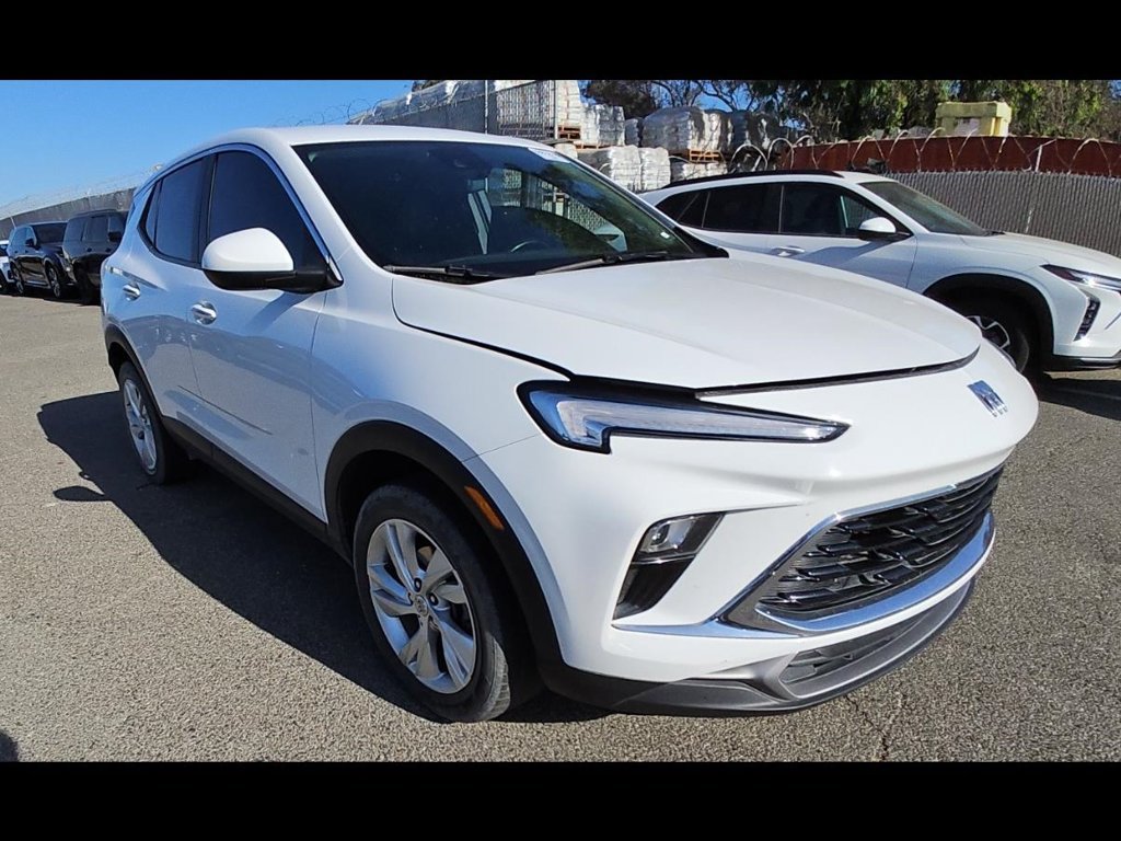 Used 2024 Buick Encore GX Preferred AWD/4WD image 2