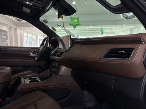 Used 2024 Chevrolet Tahoe High Country image 17