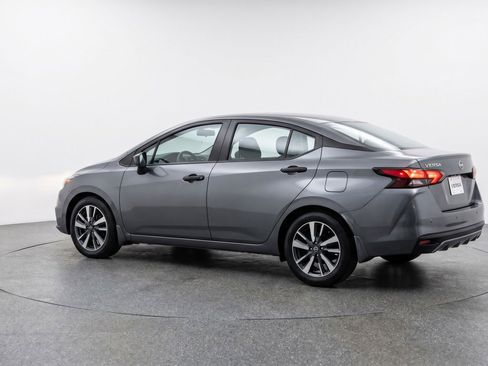 Used 2025 Nissan Versa SV FWD image 6