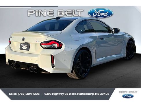 Used 2024 BMW M2 w/ Carbon Package RWD image 11