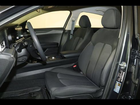 Used 2022 Kia K5 LXS image 25