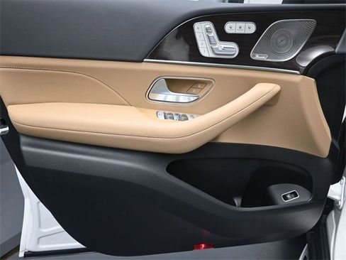 New 2026 Mercedes-Benz GLS 450 4MATIC image 20