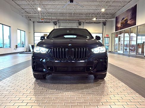 Used 2022 BMW X6 xDrive40i w/ Executive Package image 2