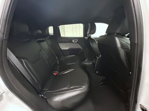 Used 2025 Jeep Compass Limited AWD/4WD image 18