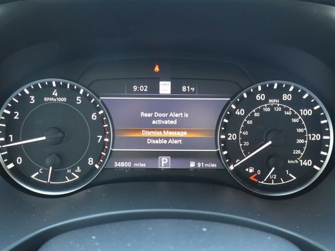 Used 2023 Nissan Armada Platinum w/ Captain's Chairs Package RWD image 11