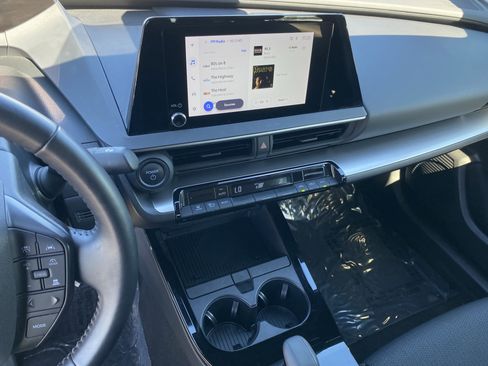 Used 2024 Toyota Prius LE image 17