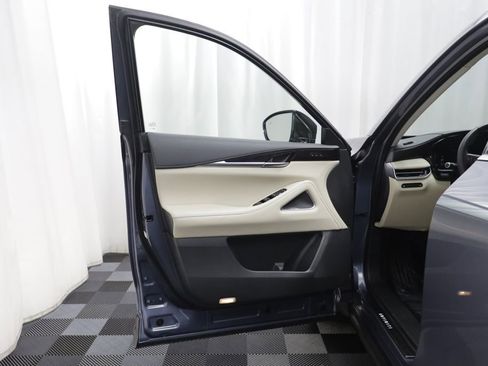 Used 2023 INFINITI QX60 Sensory w/ Cargo Package AWD/4WD image 4
