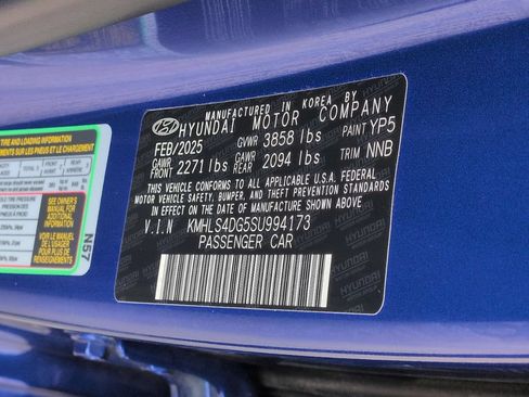 Used 2025 Hyundai Elantra SEL FWD image 34