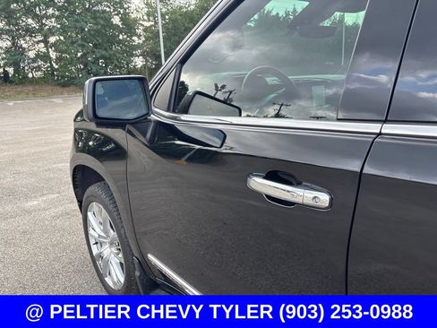 Used 2022 Chevrolet Silverado 1500 High Country w/ High Country Premium Package AWD/4WD image 12