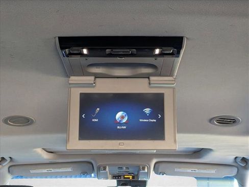 Used 2017 Cadillac Escalade ESV Luxury image 23