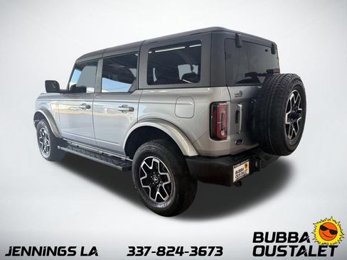 Used 2024 Ford Bronco Outer Banks AWD/4WD image 3