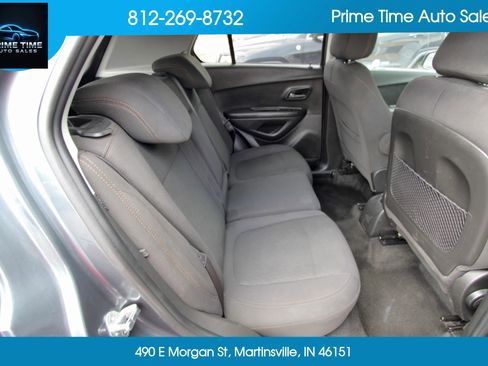 Used 2021 Chevrolet Trax LS w/ Tint and Cruise Package FWD image 16