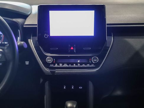 Certified 2024 Toyota Corolla Cross XLE w/ Convenience Package FWD image 12