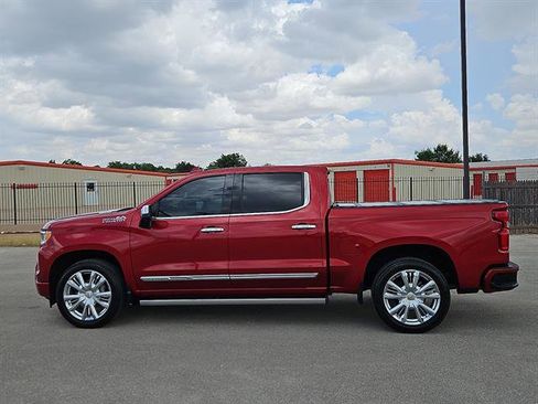 Used 2023 Chevrolet Silverado 1500 High Country w/ Technology Package RWD image 2