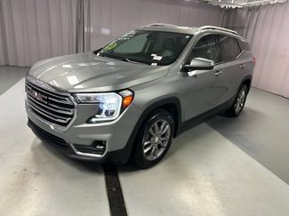 Used 2023 GMC Terrain SLT FWD video 3