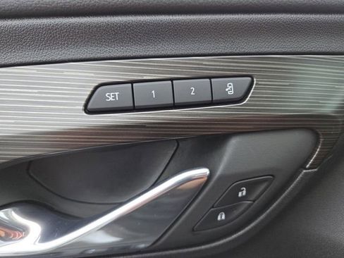 Used 2023 GMC Terrain SLT w/ Elevation Edition FWD image 9