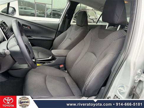 Used 2021 Toyota Prius Prime LE image 13