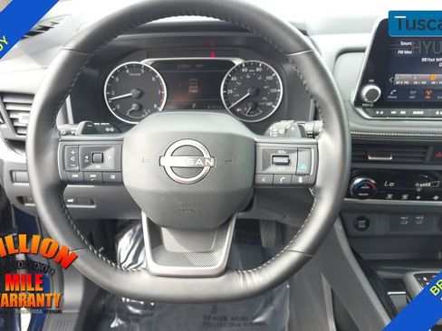 Used 2025 Nissan Rogue SV AWD/4WD image 16