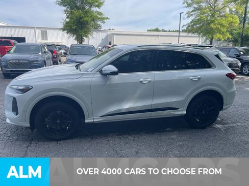 Used 2025 Audi Q5 Premium w/ Convenience Package AWD/4WD image 2