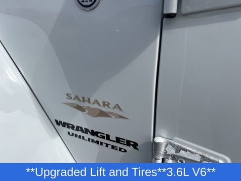 Used 2013 Jeep Wrangler Unlimited Sahara w/ Dual Top Group AWD/4WD image 27