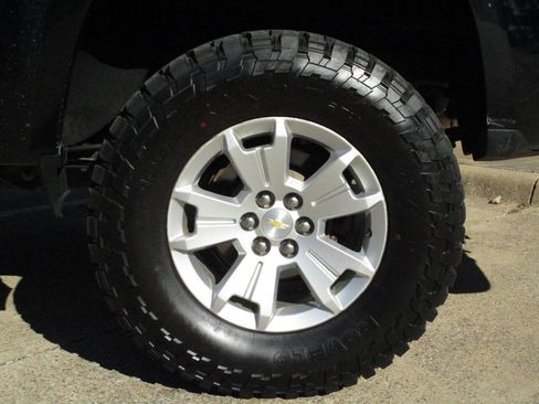 Used 2018 Chevrolet Colorado LT w/ Luxury Package, Chrome image 25