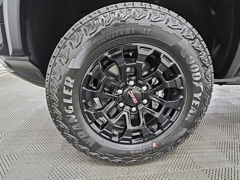 New 2026 GMC Canyon Elevation w/ Convenience Package image 45