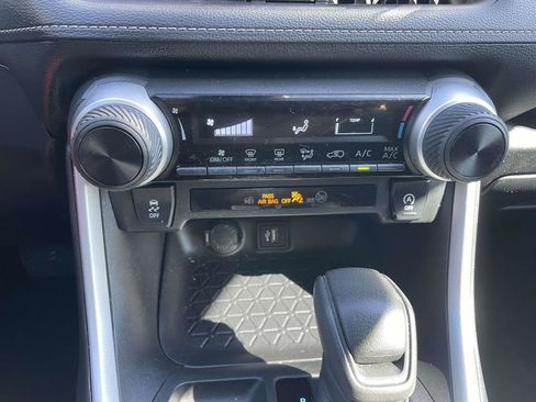 Used 2024 Toyota RAV4 LE FWD image 34