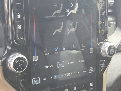 Used 2024 RAM 2500 Laramie AWD/4WD image 5