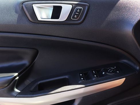Used 2020 Ford EcoSport Titanium FWD image 38