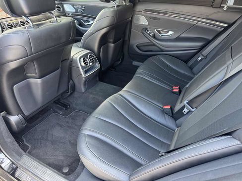 Used 2017 Mercedes-Benz S 550 Sedan image 18