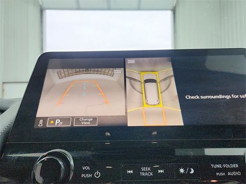 Used 2024 Nissan Armada Platinum w/ Captain's Chairs Package image 33